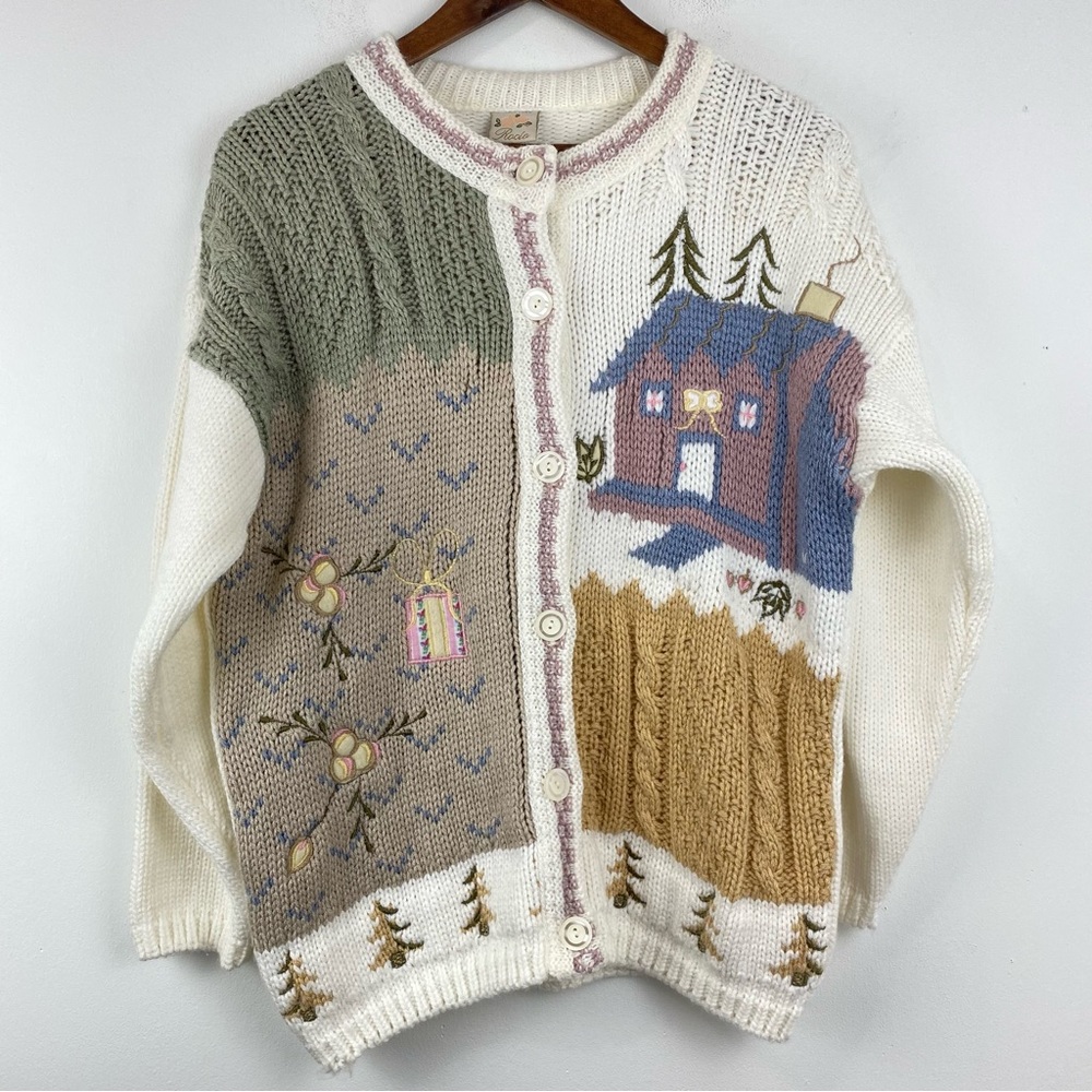 Vtg Rocio size Medium Women’s Cabin Tree Embroidered Button Up Sweater Cardigan